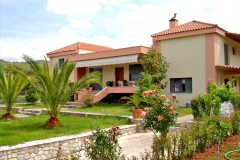 4 bedrooms House in Achaea, Greece No. 60286 4