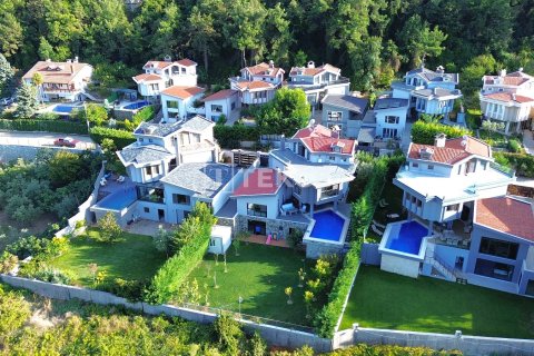 8+3 Villa in Mudanya, Turkey No. 53657 4