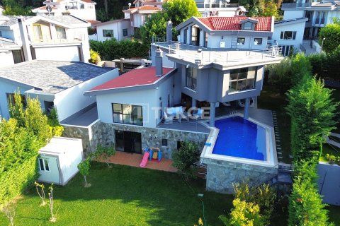 8+3 Villa in Mudanya, Turkey No. 53657 3