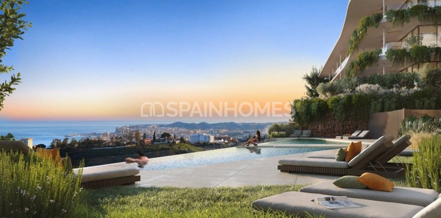 3 bedrooms Penthouse in Fuengirola, Spain No. 25798