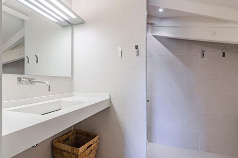 4 dormitorios Apartment en Barcelona, Spain No. 25799 11