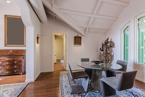 4 dormitorios Apartment en Barcelona, Spain No. 25799 8