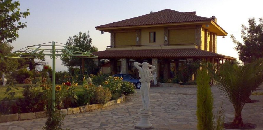 5 dormitorios Villa en Limassol, Cyprus No. 50619