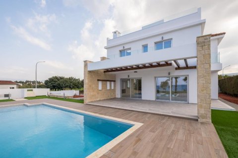 3 bedrooms Villa in Paphos, Cyprus No. 38110 2