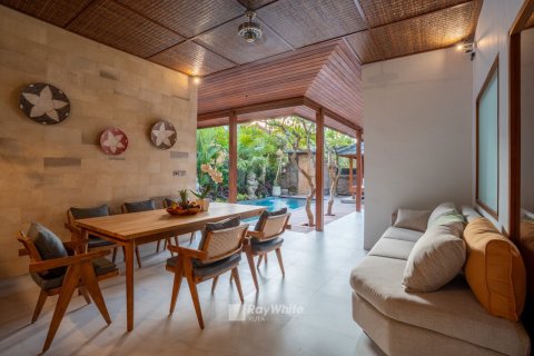 3 bedrooms Villa in Jimbaran, Indonesia No. 23394 9