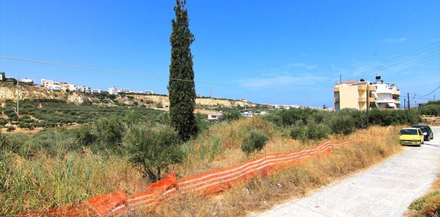 186m² Land in Nea Alikarnassos, Greece No. 55377