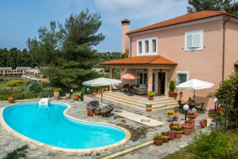 6 bedrooms Villa in Chalkidiki, Greece No. 50053 13