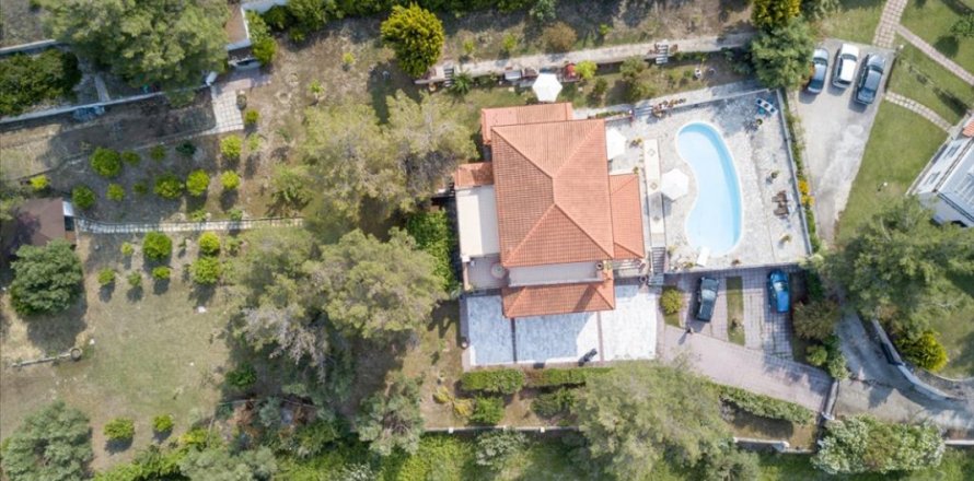 6 bedrooms Villa in Chalkidiki, Greece No. 50053