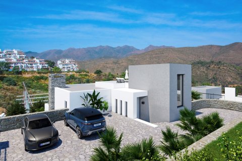 3 bedrooms Villa in Marbella, Spain No. 27191 2