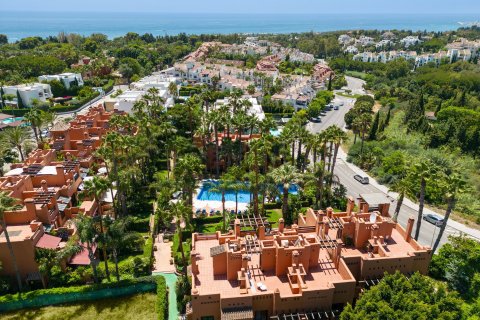 4 bedrooms Townhouse in Marbella, Spain No. 27064 1