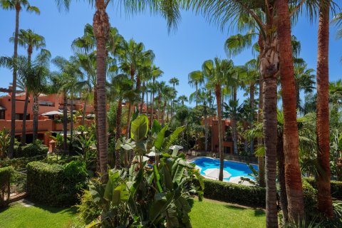 4 bedrooms Townhouse in Marbella, Spain No. 27064 10