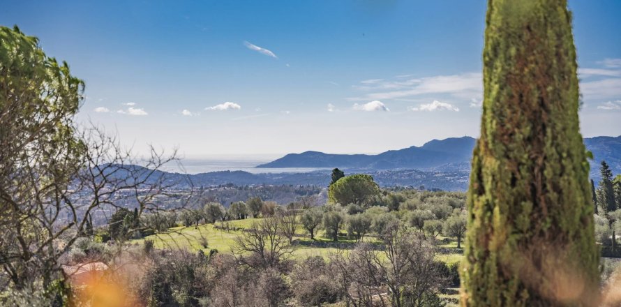 4 bedrooms Villa in Chateauneuf-Grasse, France No. 67246