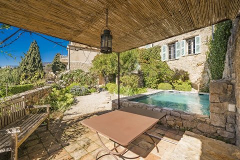 4 bedrooms Villa in Chateauneuf-Grasse, France No. 67246 5