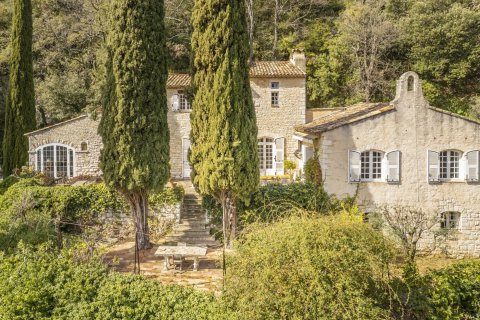 5 bedrooms Villa in Tourrettes-sur-Loup, France No. 67250 7