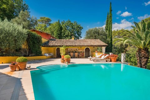 5 bedrooms Villa in Mougins, France No. 67248 3