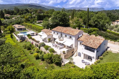 6 bedrooms Villa in Chateauneuf-Grasse, France No. 67249 1