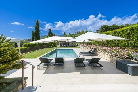 6 bedrooms Villa in Chateauneuf-Grasse, France No. 67249 7