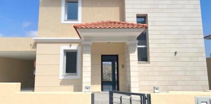 4 bedrooms Villa in Limassol, Cyprus No. 51422