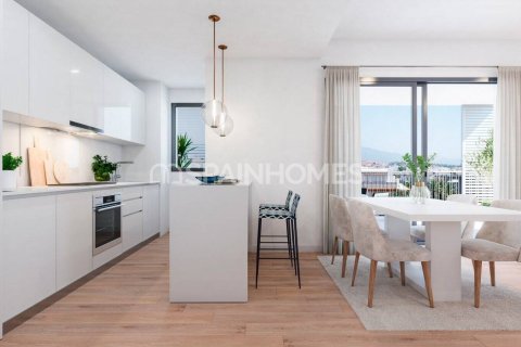 2 dormitorios Apartment en Estepona, Spain No. 25886 3