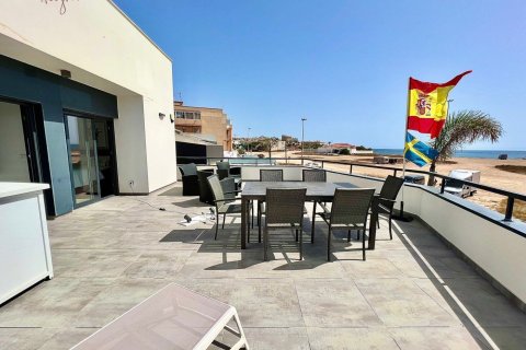 218.00m² Villa en Torrevieja, Spain No. 25859 3