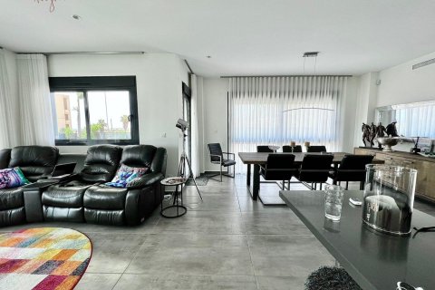 218.00m² Villa en Torrevieja, Spain No. 25859 21