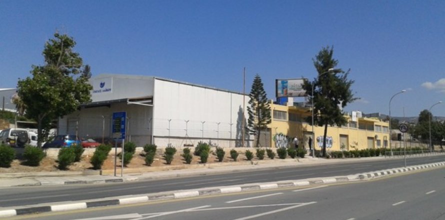 1566m² Commercial property en Limassol, Cyprus No. 50035