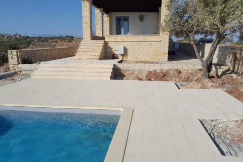 4 bedrooms House in Pissouri, Cyprus No. 29204 3