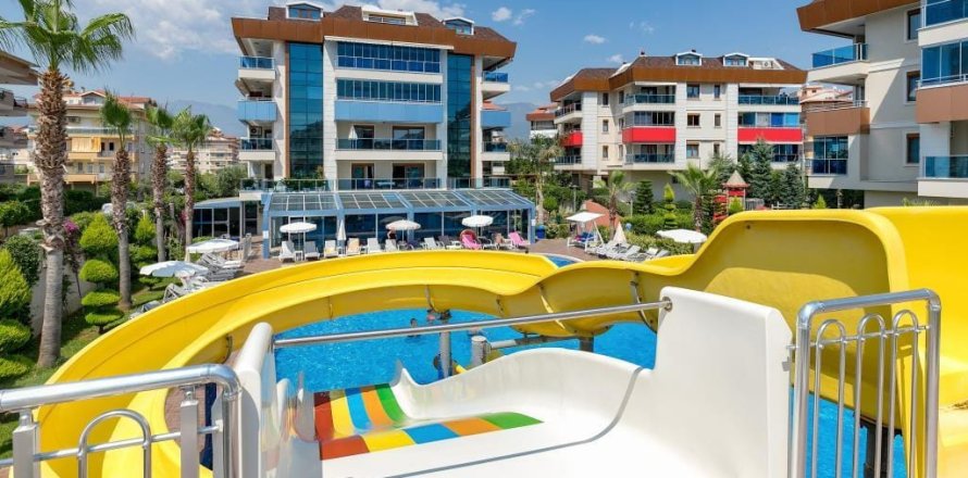 2+1 Apartment en Oba, Turkey No. 16067