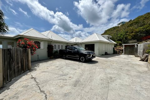 3 bedrooms Villa in Piccadilly, Antigua and Barbuda No. 73030 9