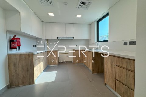 4 bedrooms Villa on the Yas Island, UAE No. 10061 7