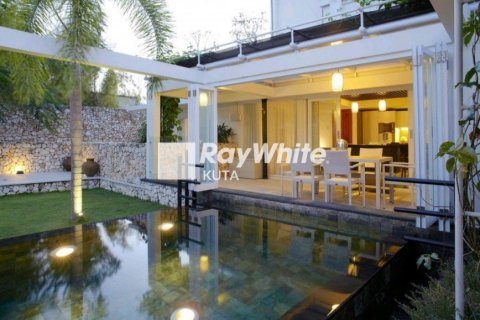 4 bedrooms Villa in Jimbaran, Indonesia No. 23016 19