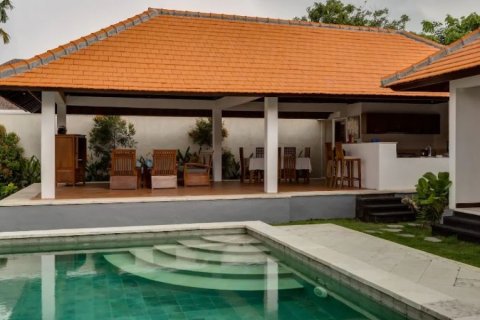 3 bedrooms Villa in Jimbaran, Indonesia No. 23022 1