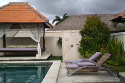 3 bedrooms Villa in Jimbaran, Indonesia No. 23022 18