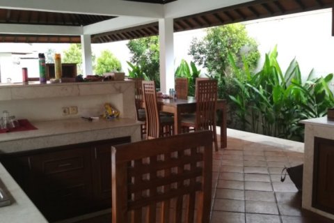 3 bedrooms Villa in Jimbaran, Indonesia No. 23022 13