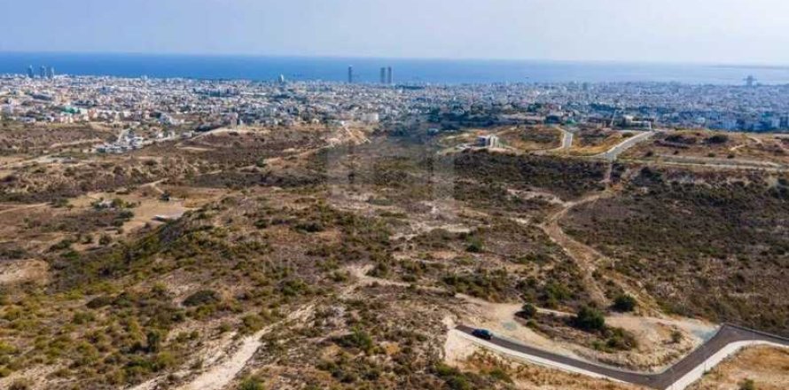 833m² Land en Mesa Geitonia, Cyprus No. 42056