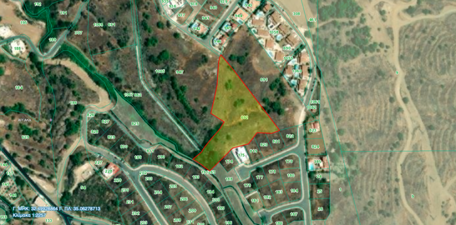 8188m² Land en Argaka, Cyprus No. 42058