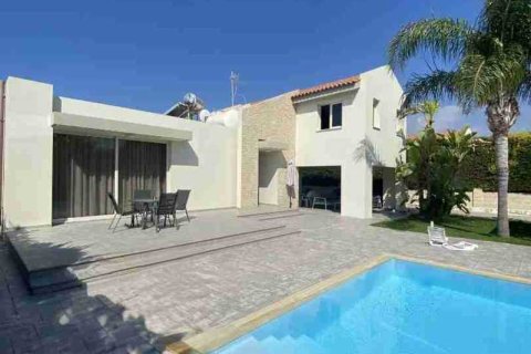 3 dormitorios House en Pervolia, Cyprus No. 75678 1