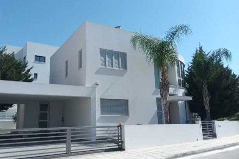 3 dormitorios House en Strovolos, Cyprus No. 75677 3