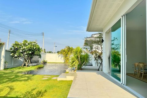 4 bedrooms Villa in Hua Hin, Thailand No. 1825 12