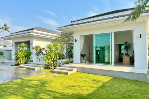 4 bedrooms Villa in Hua Hin, Thailand No. 1825 13