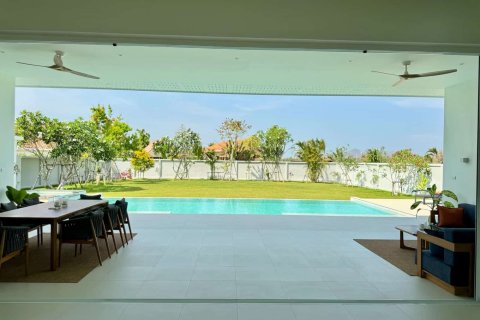 4 bedrooms Villa in Hua Hin, Thailand No. 1825 16