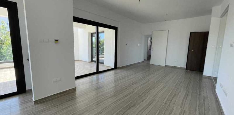 3 dormitorios Apartment en Germasogeia, Cyprus No. 43532