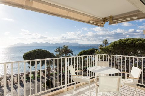 3 bedrooms Apartment in Cannes, France No. 74075 5