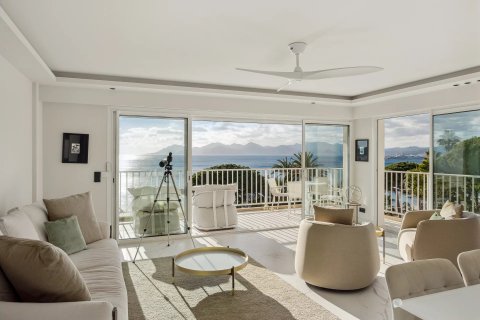 3 bedrooms Apartment in Cannes, France No. 74075 9