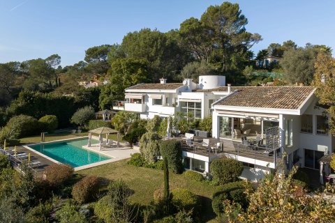 6 bedrooms Villa in Valbonne, France No. 74072 1