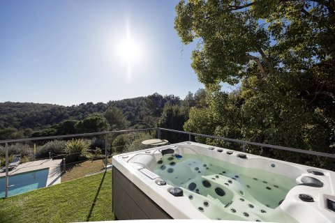 6 bedrooms Villa in Valbonne, France No. 74072 5