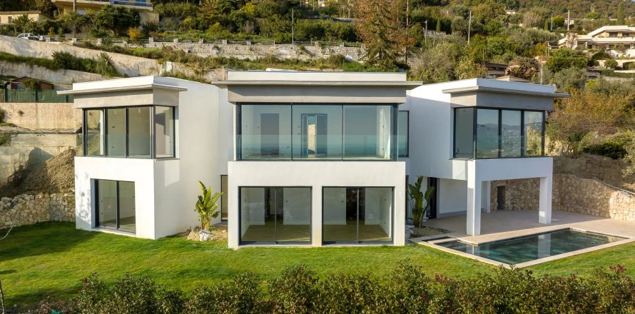 4 bedrooms Villa in Vence, France No. 74073