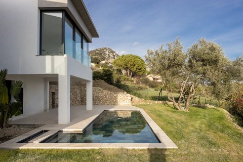 4 bedrooms Villa in Vence, France No. 74073 4