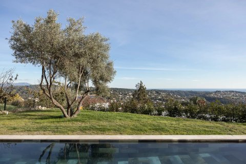 4 bedrooms Villa in Vence, France No. 74073 18