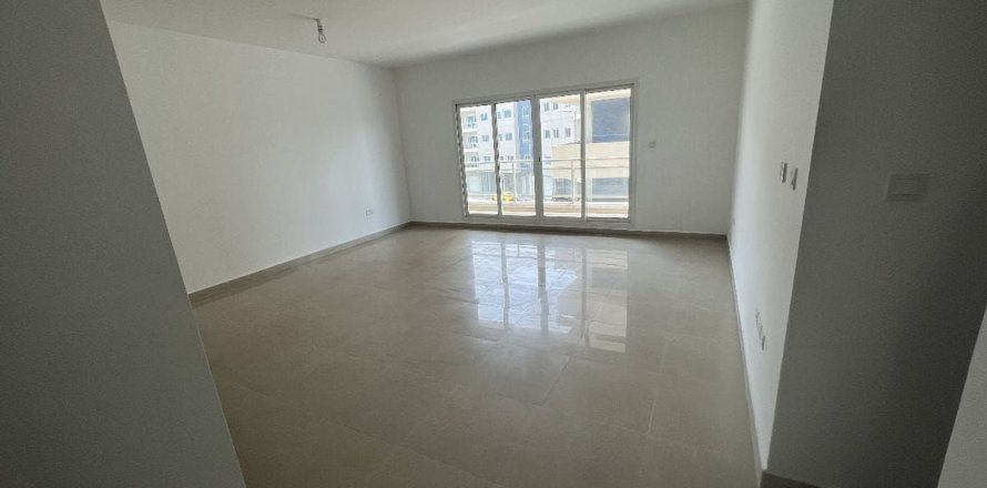 2 bedrooms Apartment in Al Reef, UAE No. 7608